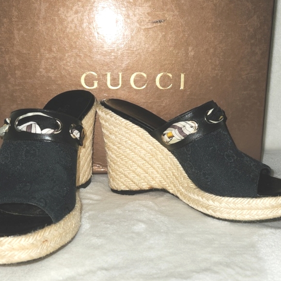 BLACK GUCCI WEDGES - SIZE 5 - Picture 1 of 6